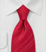 rote Krawatte für den grauen Anzug - cb8737