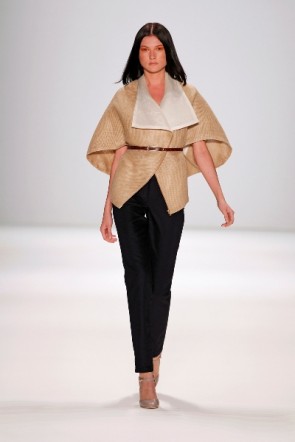 Perret Schaad gewinnt New Faces Fashion Award 2011 hier at  MBFWB