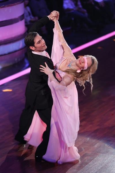 Joana Zimmer und Christian Polanc bei lets dance 2012 - Foto: (c) RTL / Stefan Gregorowius